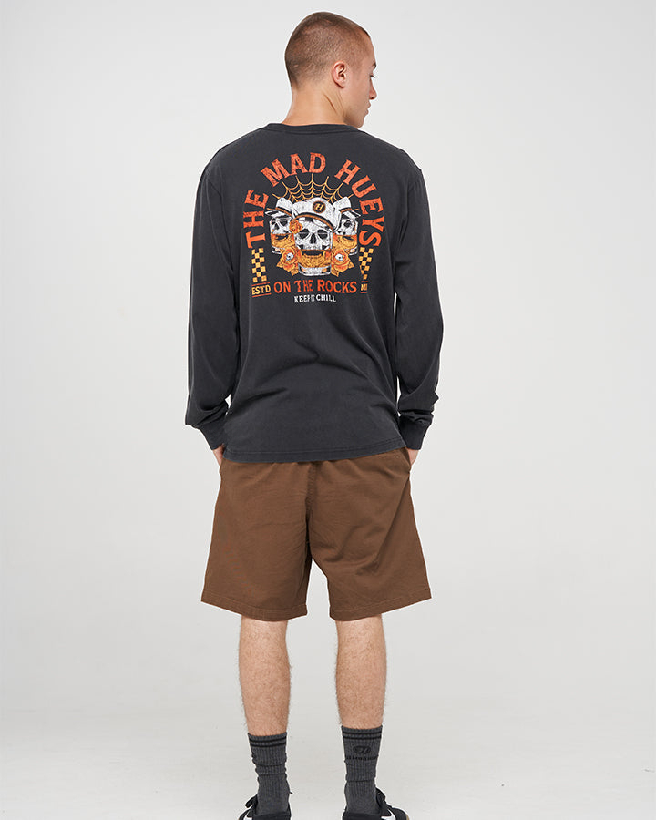 سويت شيرت برقبة دائرية بطبعة ج - مراجعة Streetwear Brand Vintage وسعره